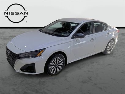 Used 2024 Nissan Altima 2.5 SV