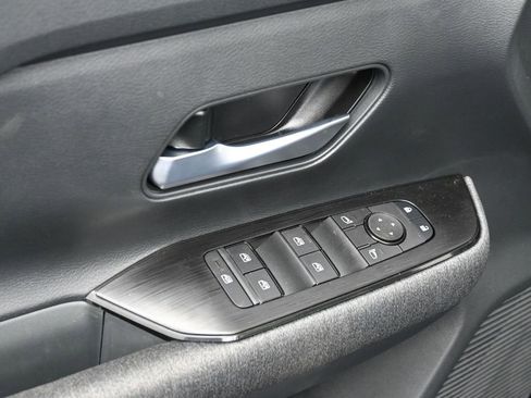 New 2026 Nissan Kicks SV AWD/4WD image 14