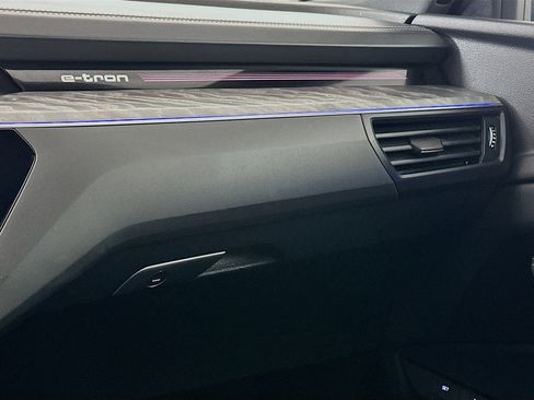 Used 2024 Audi Q8 e-tron Prestige w/ Prestige Package image 16