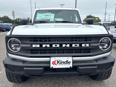 New 2025 Ford Bronco 4-Door AWD/4WD image 2