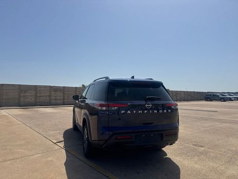 Certified 2025 Nissan Pathfinder SV FWD image 17
