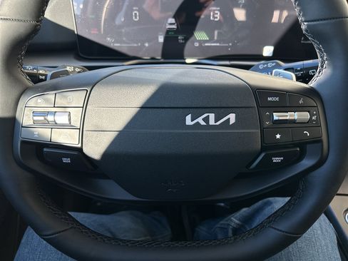 New 2026 Kia Sportage S image 24