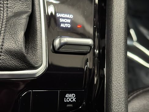 Used 2025 Jeep Compass Limited AWD/4WD image 29