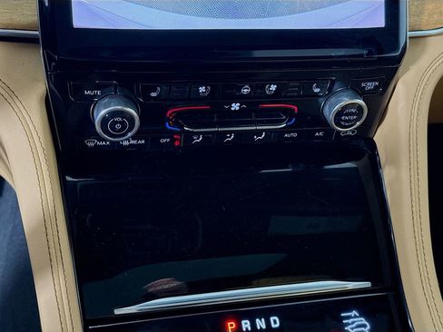 Used 2022 Jeep Grand Cherokee Summit image 8