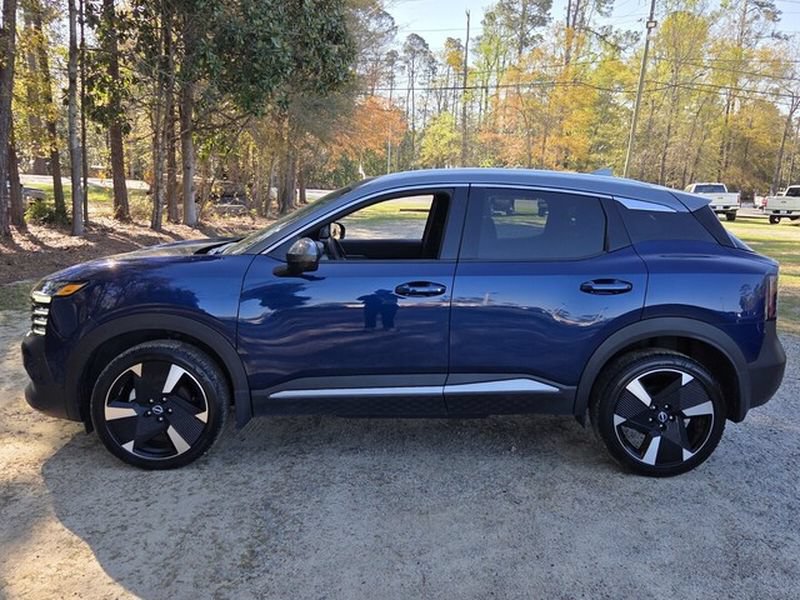 Used 2025 Nissan Kicks SR FWD image 4