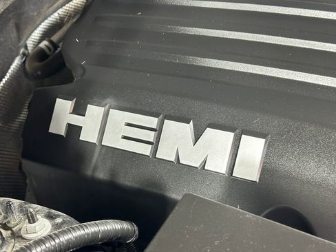 Used 2020 Jeep Grand Cherokee Overland image 18