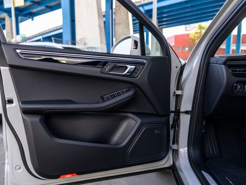 New 2026 Porsche Macan S image 38