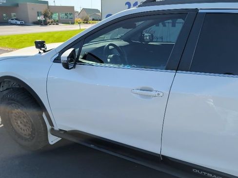 Used 2021 Subaru Outback Premium AWD/4WD image 22