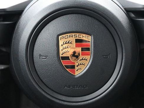 Used 2022 Porsche 911 Carrera S image 25