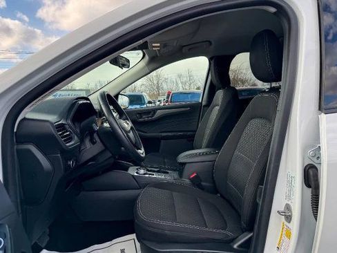 Certified 2023 Ford Escape Active AWD/4WD image 20