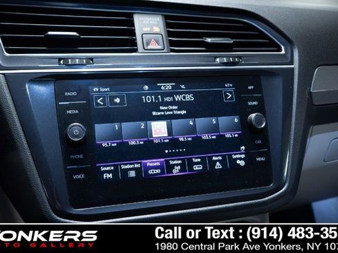 Used 2022 Volkswagen Tiguan SE R-Line image 33