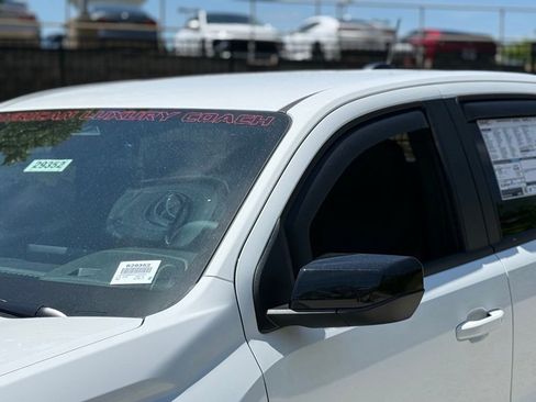 New 2026 GMC Canyon AT4 w/ AT4 Premium Package AWD/4WD image 10
