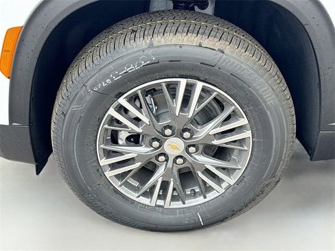 New 2026 Chevrolet Traverse LT w/ LPO, Floor Liner Package image 43