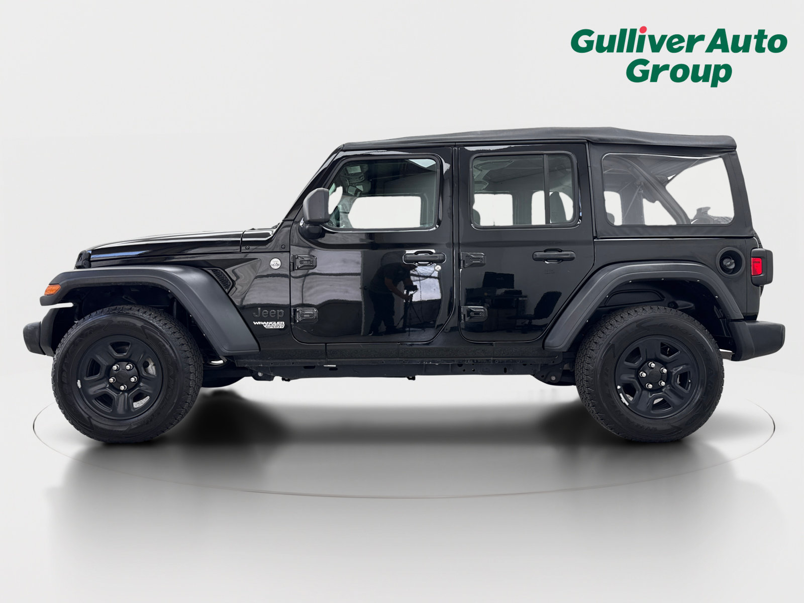 Used 2021 Jeep Wrangler Unlimited Sport AWD/4WD image 3