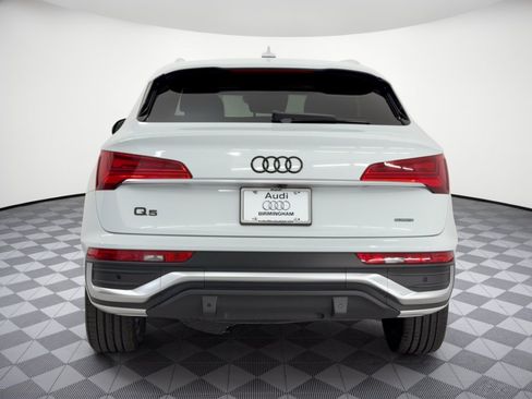 Used 2023 Audi Q5 2.0T Premium Plus w/ Premium Plus Package AWD/4WD image 11