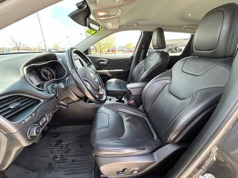 Used 2021 Jeep Cherokee Latitude Lux w/ Comfort/Convenience Group FWD image 13