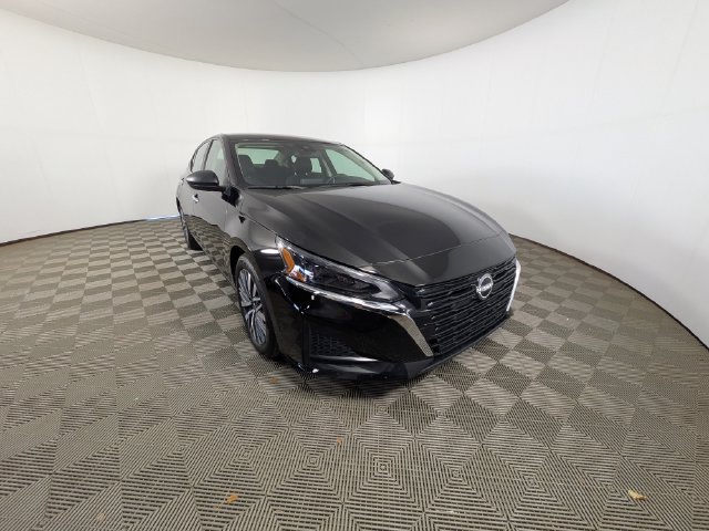 Used 2025 Nissan Altima 2.5 SV FWD image 26