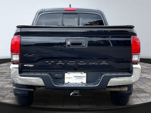 Used 2022 Toyota Tacoma SR5 w/ SR5 Appearance Package (SM) AWD/4WD image 4
