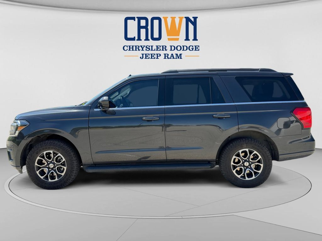 Used 2023 Ford Expedition XLT AWD/4WD image 6