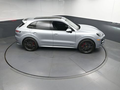 Certified 2025 Porsche Cayenne GTS image 38