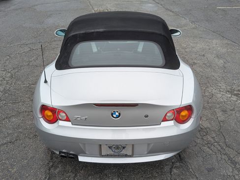 Used 2004 BMW Z4 3.0i image 8
