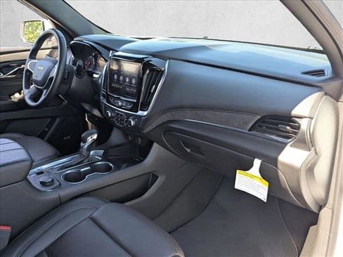 Used 2024 Chevrolet Traverse High Country FWD image 21