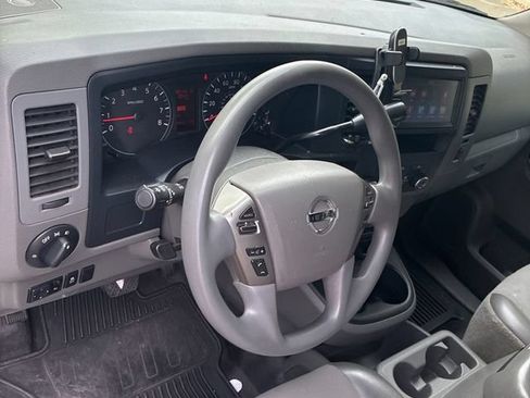 Used 2021 Nissan NV 2500 SV RWD image 9