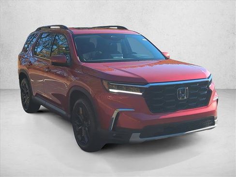New 2025 Honda Pilot Touring image 3