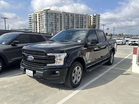 Used 2018 Ford F150 Lariat w/ Equipment Group 502A Luxury AWD/4WD image 9