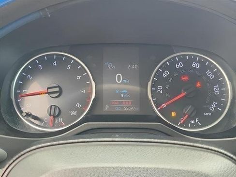 Used 2019 Toyota RAV4 LE FWD image 12