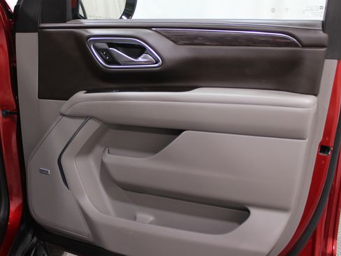 Used 2024 Chevrolet Tahoe LT w/ Luxury Package image 34