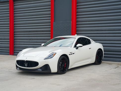 Used 2024 Maserati GranTurismo Modena image 1