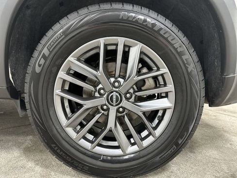 Used 2022 Nissan Rogue S image 13