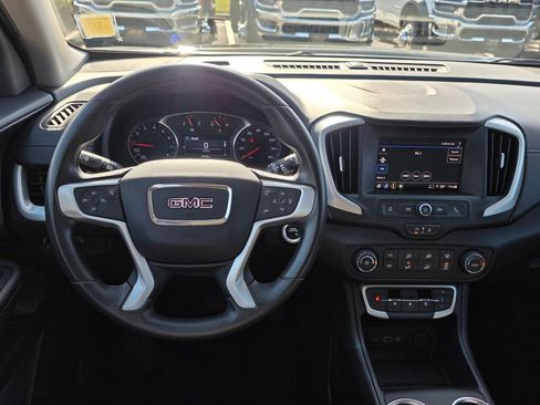 Used 2024 GMC Terrain SLE image 37
