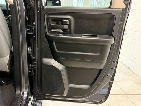 Used 2018 RAM 1500 Express w/ Express Value Package image 19