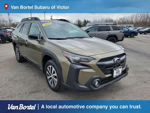 Certified 2025 Subaru Outback Premium AWD/4WD image 7