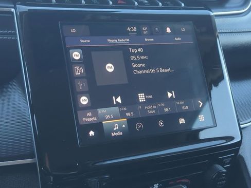 Certified 2023 Jeep Grand Cherokee Laredo image 17