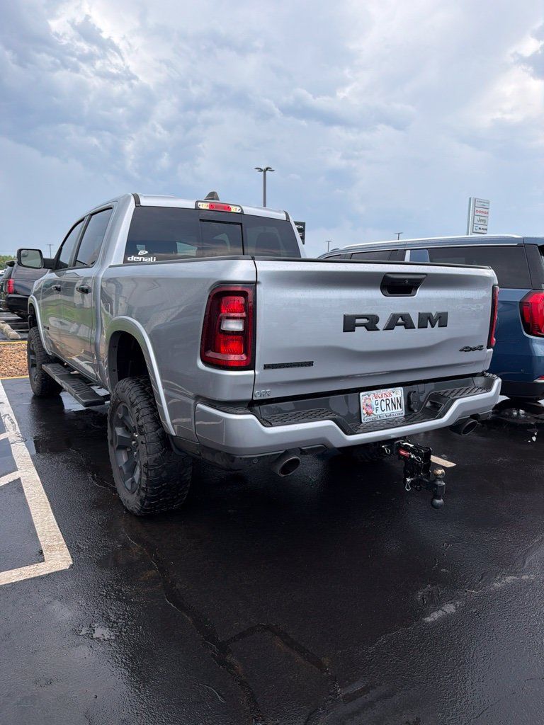 Used 2025 RAM 1500 Big Horn AWD/4WD image 4