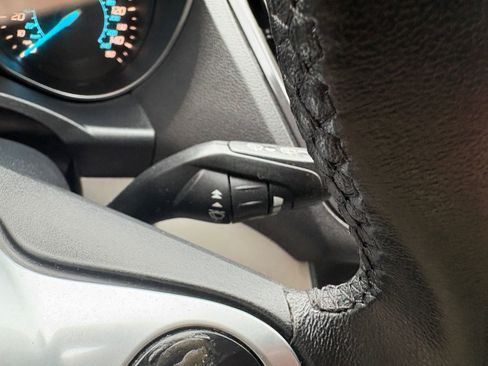 Used 2013 Ford Escape SEL image 18