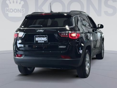 Used 2022 Jeep Compass Latitude AWD/4WD image 12