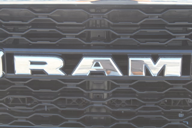 Used 2024 RAM 3500 Tradesman w/ Chrome Appearance Group AWD/4WD image 8