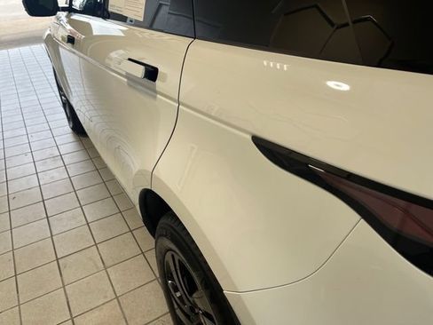 Used 2025 Land Rover Range Rover Evoque S AWD/4WD image 20
