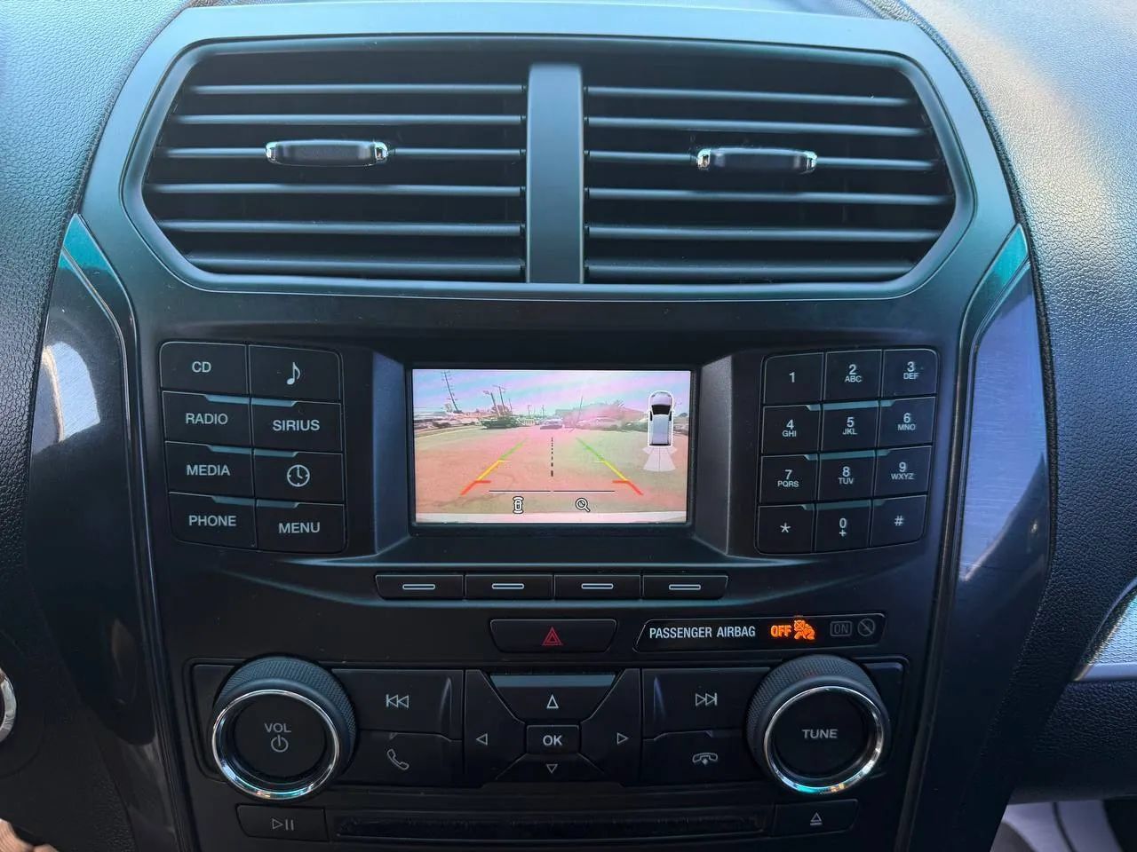Used 2017 Ford Explorer XLT FWD image 56