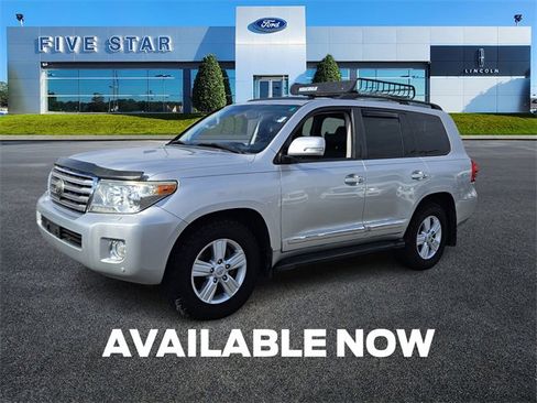 Used 2013 Toyota Land Cruiser Base image 3