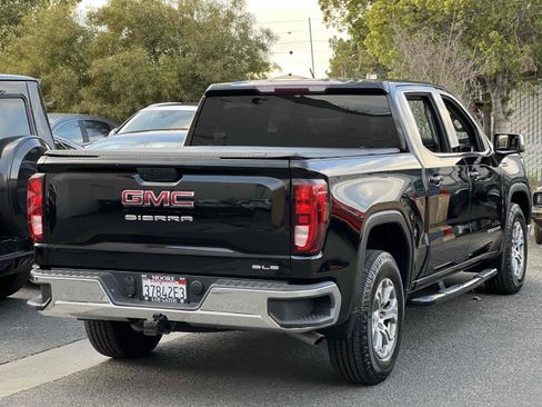 Used 2020 GMC Sierra 1500 SLE w/ SLE Value Package image 11