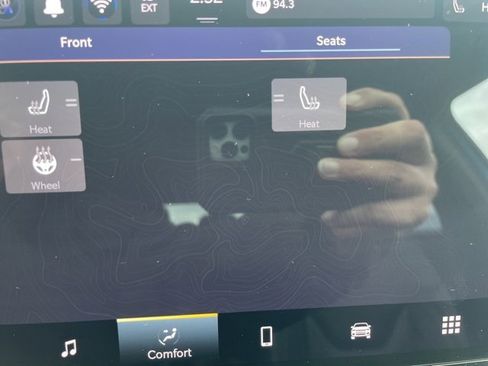 Used 2024 Jeep Compass Limited image 25