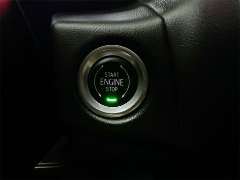 Used 2021 Chevrolet Suburban High Country w/ Premium Package image 28