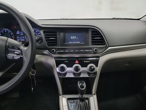Used 2019 Hyundai Elantra SE image 20