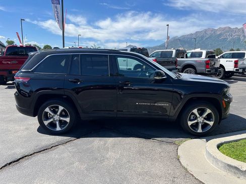 Used 2023 Jeep Grand Cherokee Limited w/ Luxury Tech Group II AWD/4WD image 7