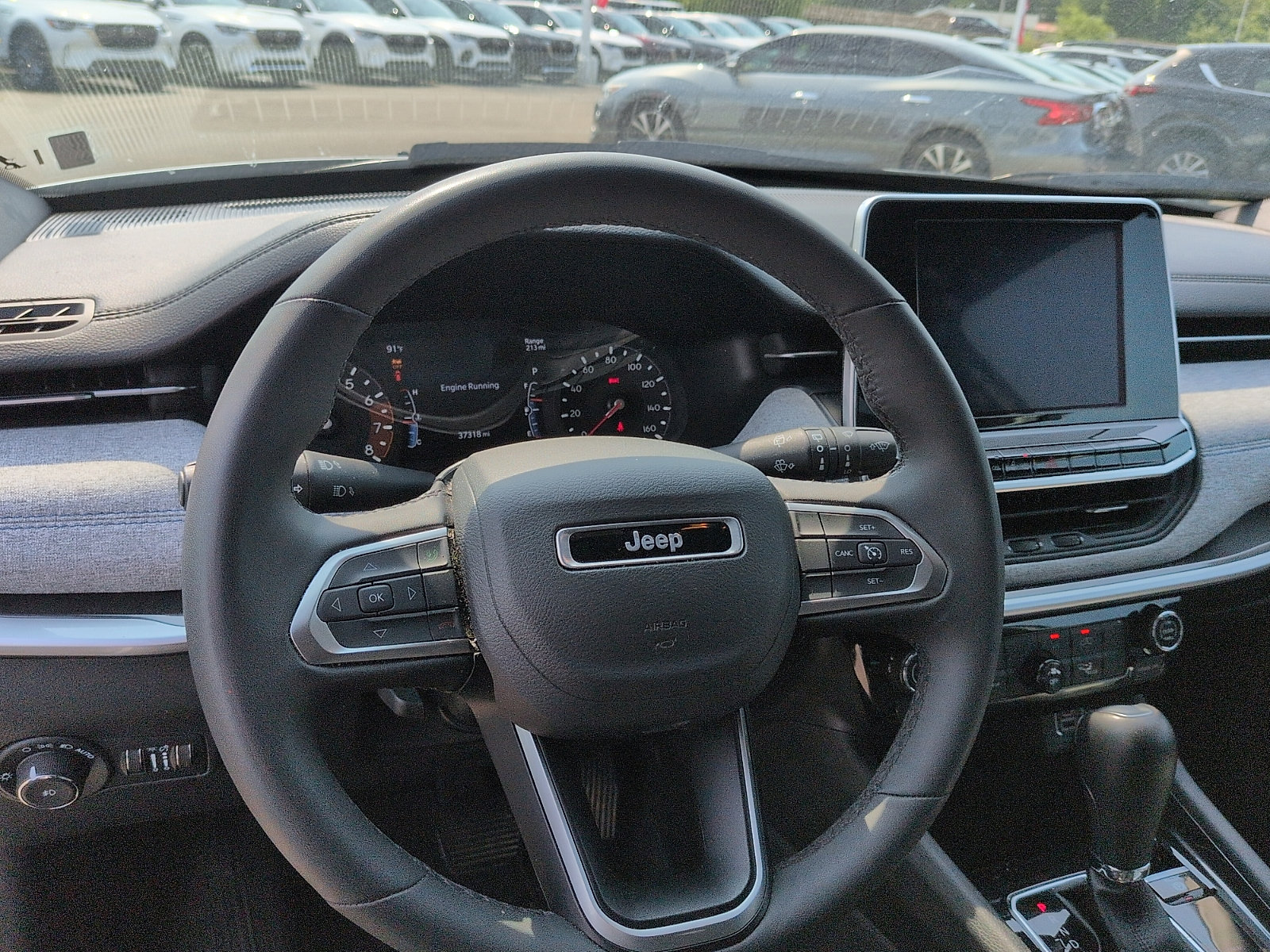 Used 2025 Jeep Compass Latitude AWD/4WD image 9